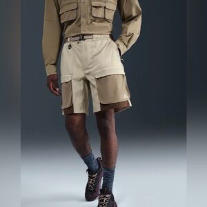Nike ACG "Smith Summit" Khaki Utility Shorts (HV0593-229) Men’s Size Small